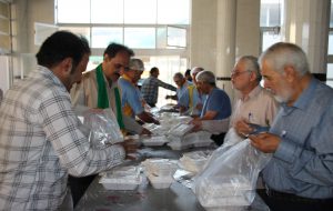 توزیع ۱۱ هزار غذای متبرک رضوی در دارالقرآن اهل‌بیت‌(ع)